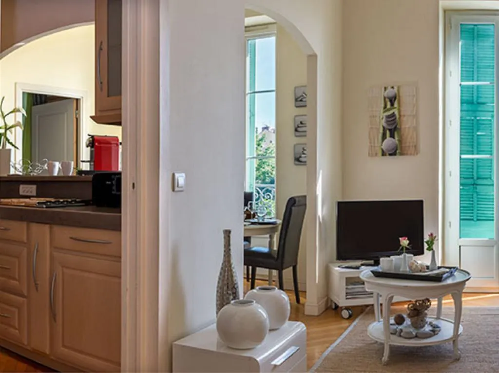 Aston - Appartement Centre Ville Massena Nice 0*,