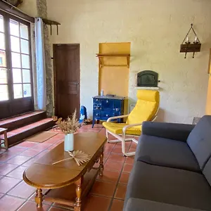 https://gite-de-serrelongue.midi-pyreneeshotels.com